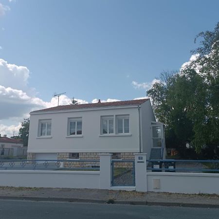Charmante Maison Entre Mer Et Campagne La Jarrie Exteriér fotografie